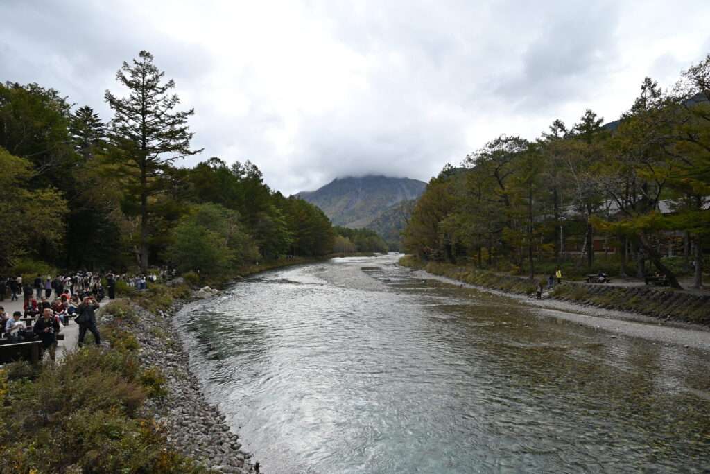 河童橋　焼岳　梓川　紅葉　黄葉